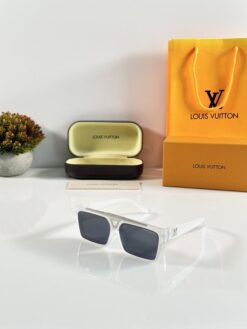 Louis_Vuitton_1984_Ice_Black