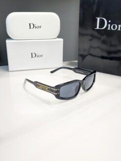 Dior D32