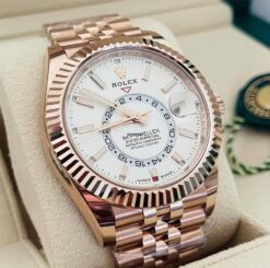 Rolex Oyster perpetual Sky Dweller