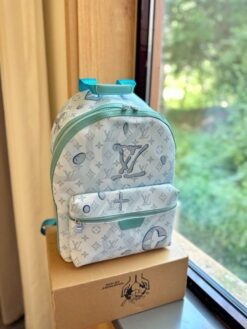 Louis Vuitton LV M22519 Discovery Premium Monogram Unisex Backpack With Dust Bag (Blue - 626)